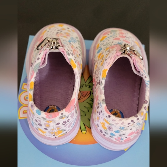 Toddler shoes - Picture 2 of 2